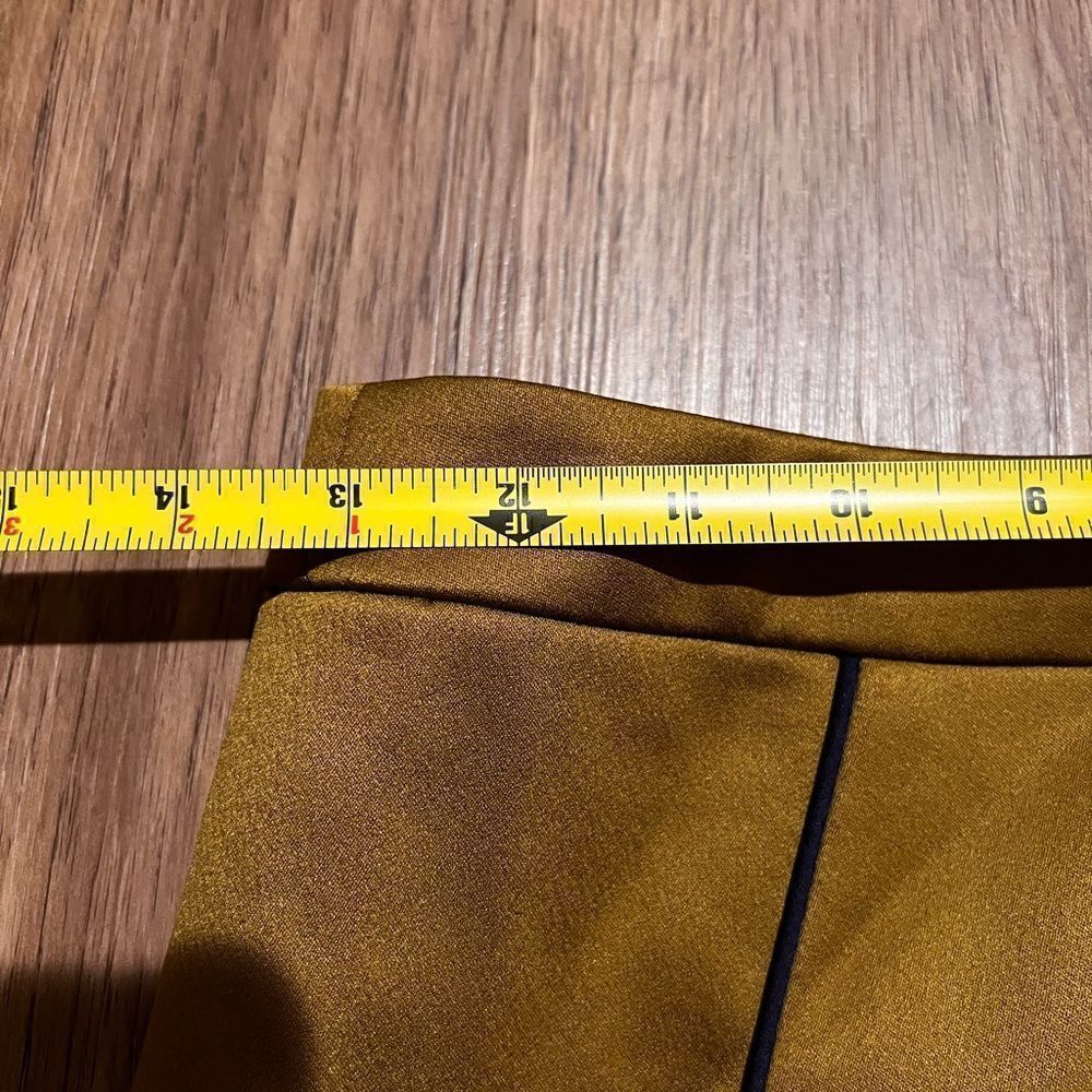 Bcbg MaxAzria  Dark chartreuse ruffle Hem Mini Skirt size xs - Picture 4 of 6